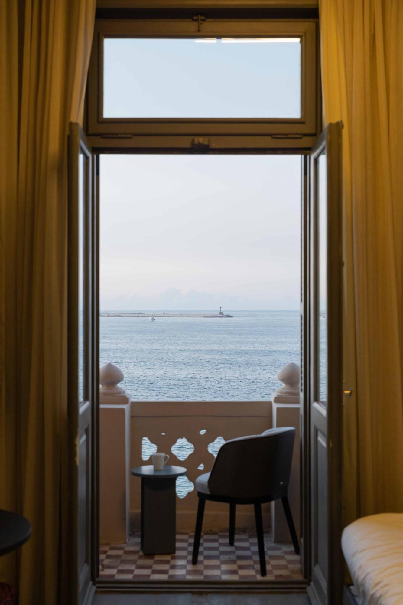 Apartament Grey L Corniche *