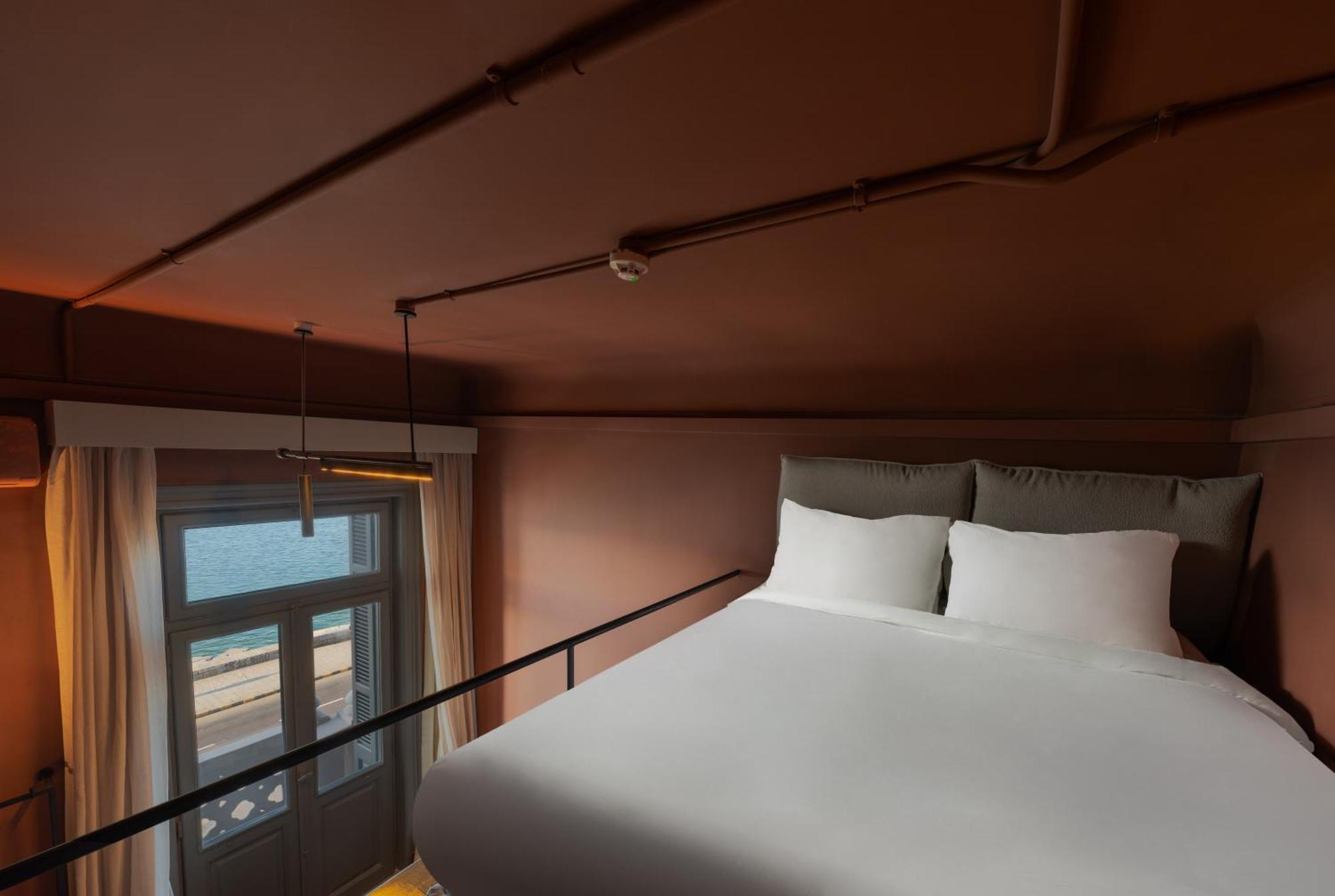 Grey L Corniche Apartament *